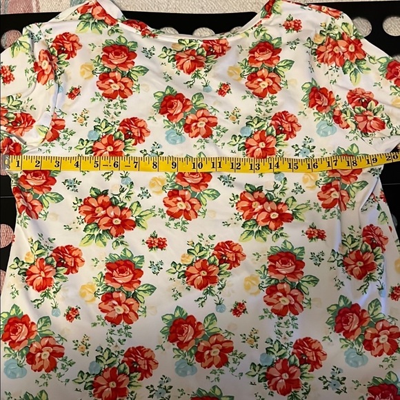 The Pioneer Woman Red and White Long Sleeve Tee - Picture 5 of 6